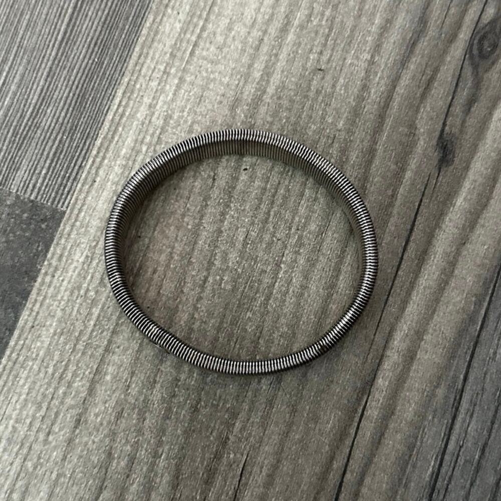 Metal silver stretchy bracelet